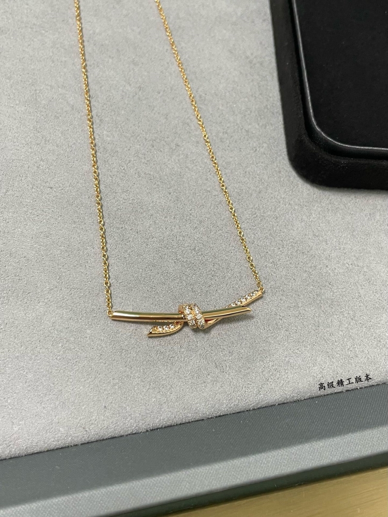T*f*ny necklaces